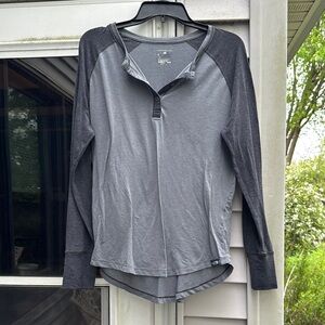 North Face Base Layer Gray and Black Long Sleeve Henley Shirt